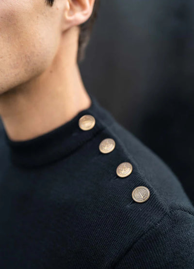 0656 Noir Compas5365 20Modifier c3e698a1 cae8 4111 828c 148bc678baca 600x833 crop center