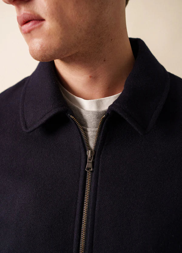 4285 CC NAVY E shop BD 04 600x833 crop center