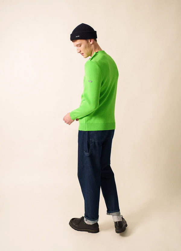 8888 TB TONIC E shop BD 02 600x833 crop center