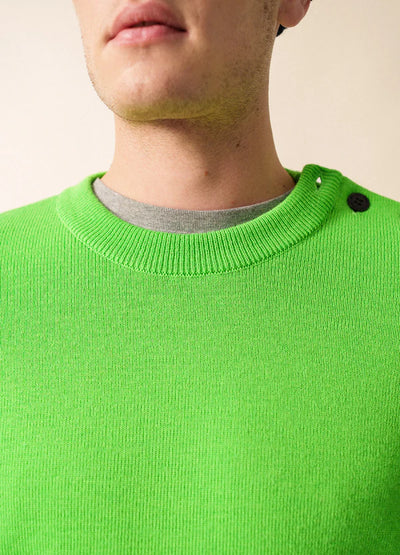 8888 TB TONIC E shop BD 04 600x833 crop center