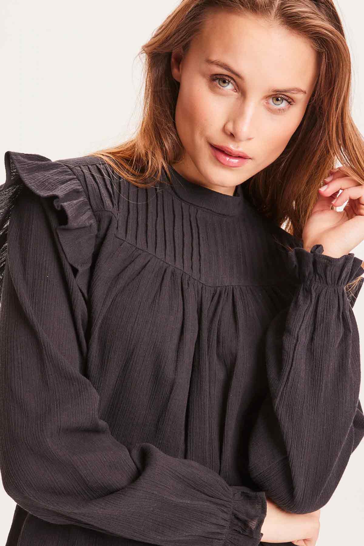 Chemise Lily Ruffle - Black Jet - Knowledge Cotton Apparel